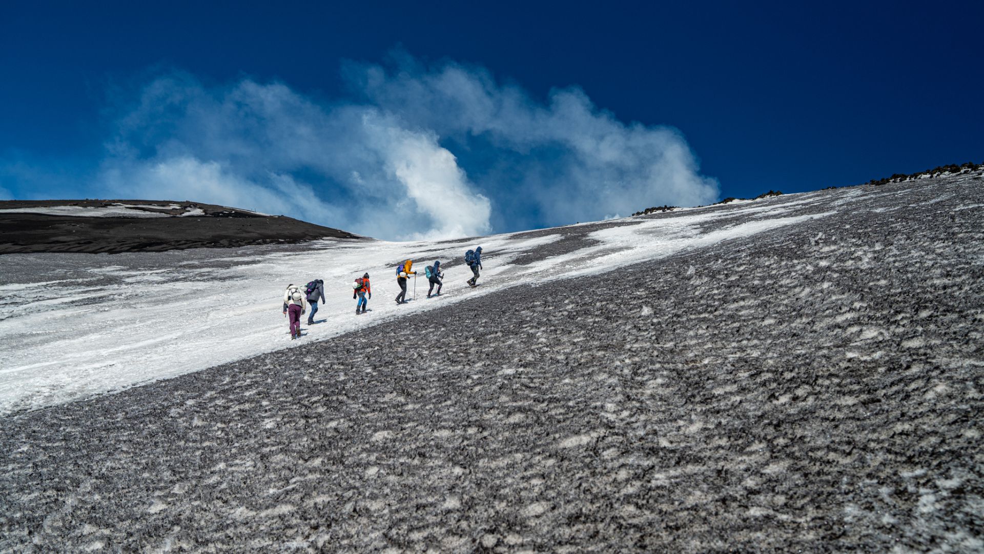 Etna trekking alle zone sommitali - Foto 2