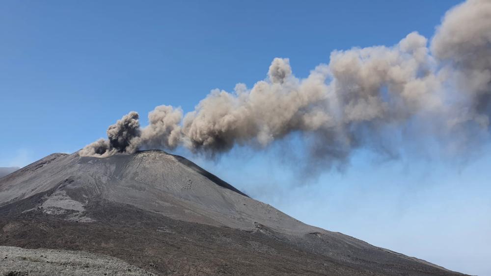 Etna trekking alle zone sommitali - Foto 7