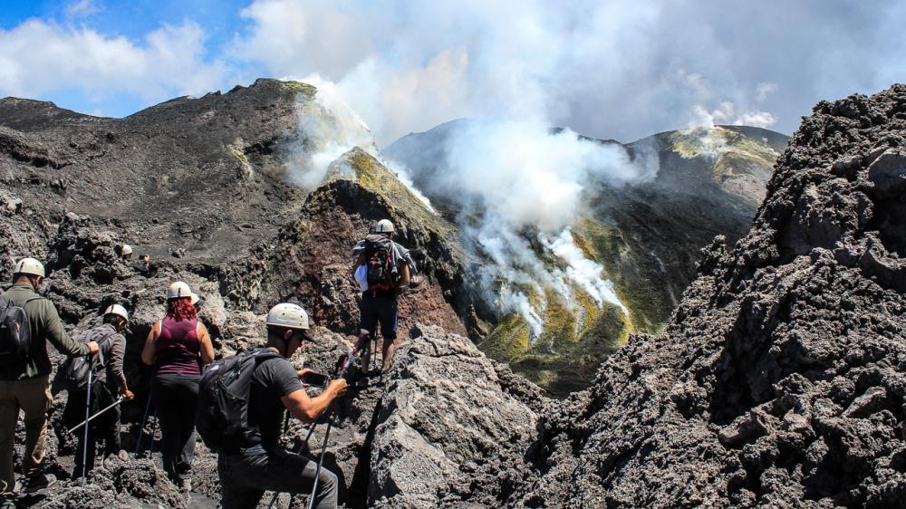 Etna trekking alle zone sommitali - Foto 4