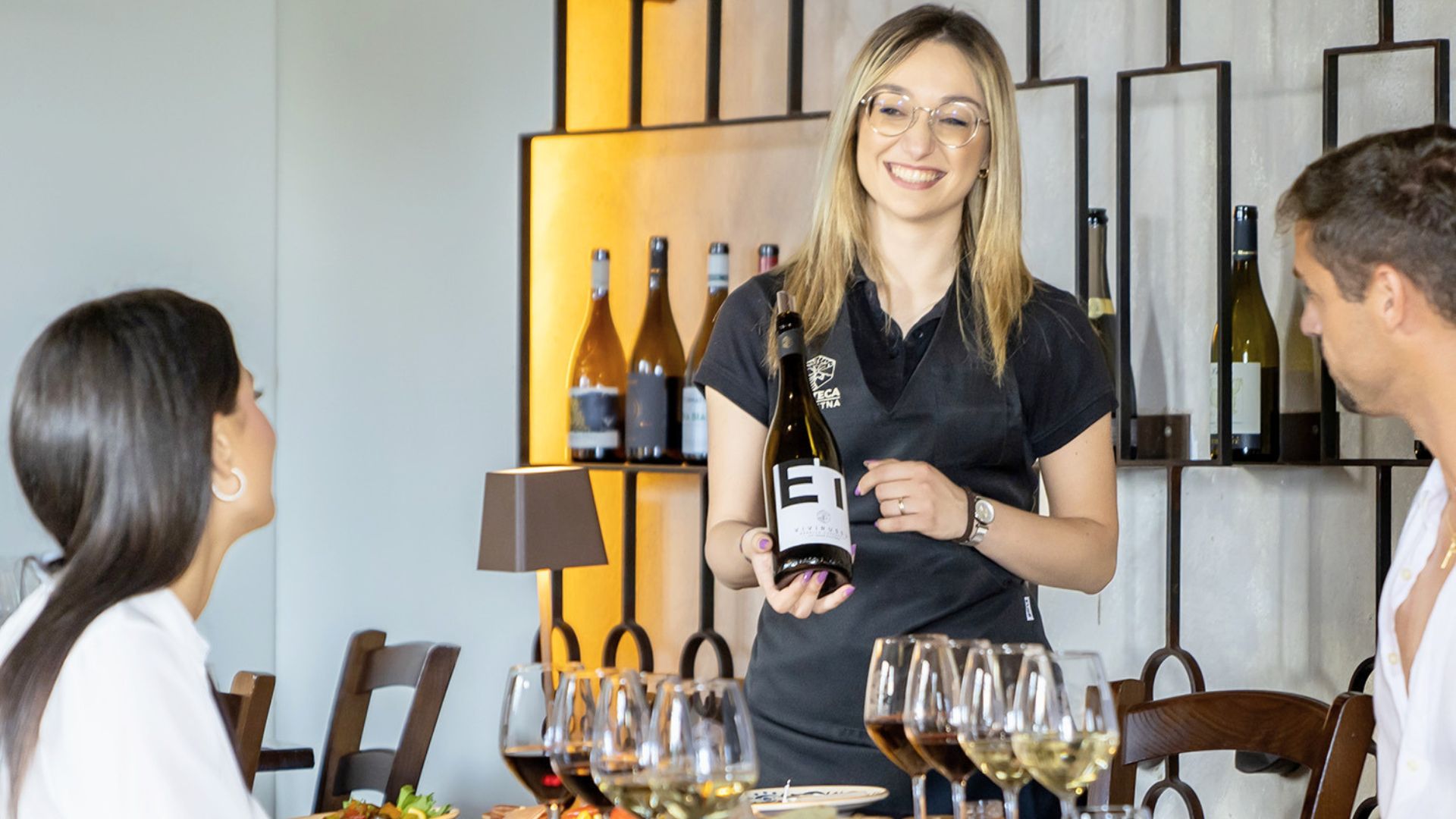 Ragalna (Etna): Iemu spizzicannu - degustazione di vini e cibo - Foto 6